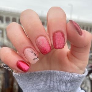 Sparkle & Co Nail Dip Powder Polish in Who Are You Wearing?